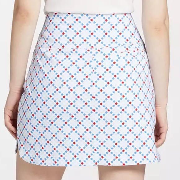 LADY HAGEN | Women's 17" Tummy Control
Golf Skort in Red White Blue Stars - Picture 2 of 7